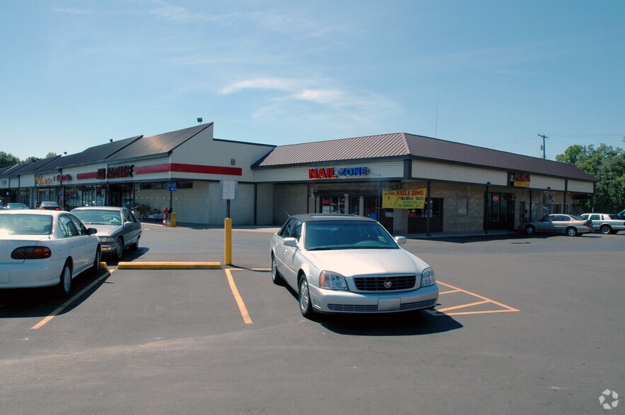 More Photos Of 18610 Fenkell St, Detroit Unknown For Lease