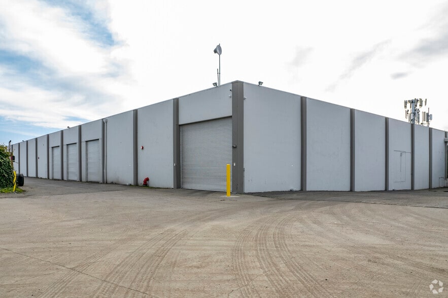 More Photos Of 1401 Factor Ave, San Leandro Manufacturing For Lease