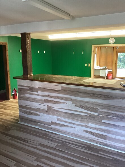 More Photos Of 12 Elm St, Hatfield Warehouse For Lease