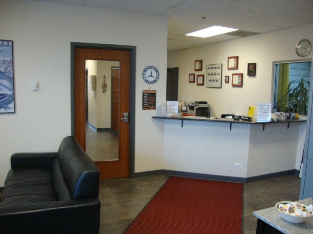 More Photos Of 555 E Plainfield Rd, Countryside Service For Sale