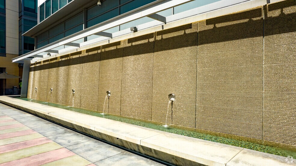 More Photos Of 15303 Ventura Blvd, Sherman Oaks Office For Lease