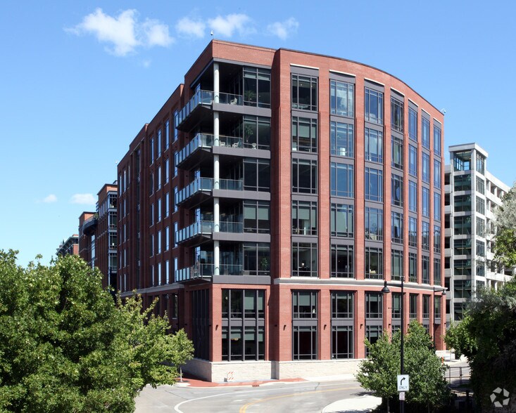 More Photos Of 230 West St, Columbus Office For Lease