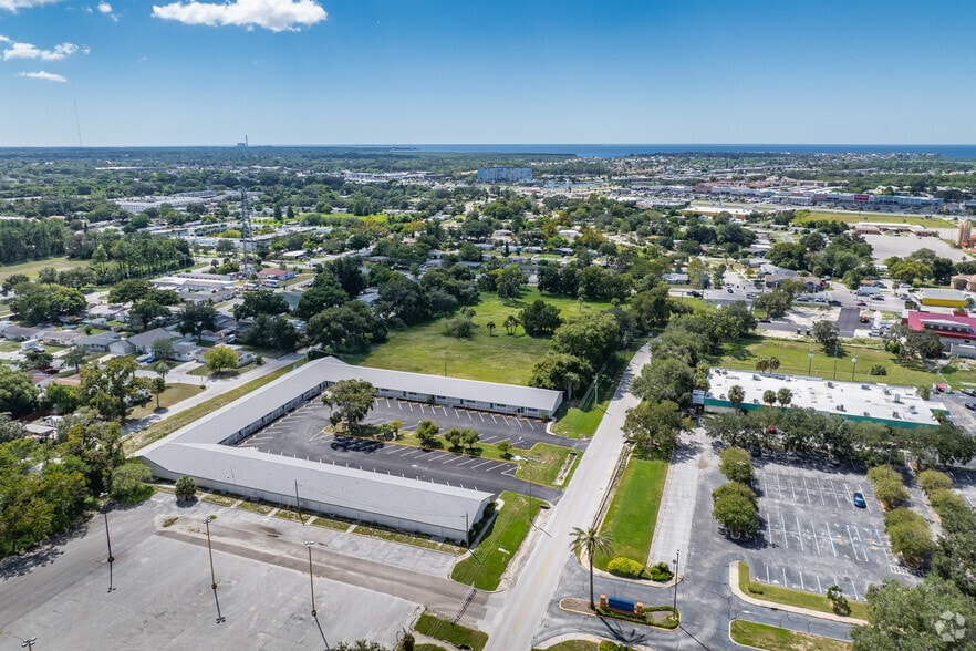 More Photos Of 5622 Marine Pky, New Port Richey Office Residential For Lease