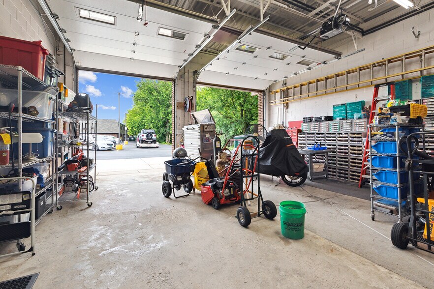 More Photos Of 6500 W College Dr, Palos Heights Flex For Sale