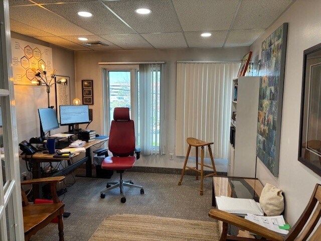 More Photos Of 3601-3605 Chain Bridge Rd, Fairfax Office For Lease