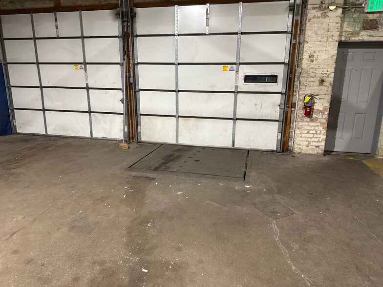 More Photos Of 4227 W 43rd St, Chicago Warehouse For Lease