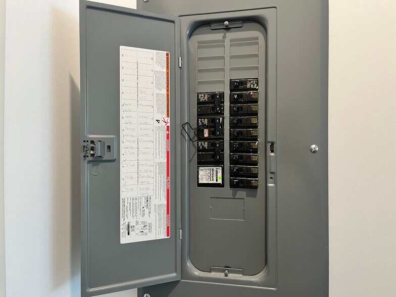 More Photos Of 1922 Wilson Ave, Saint Paul Apartments For Sale