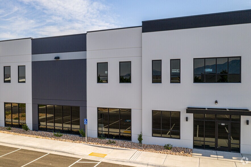 More Photos Of 2414 W 700 S, Springville Warehouse For Lease