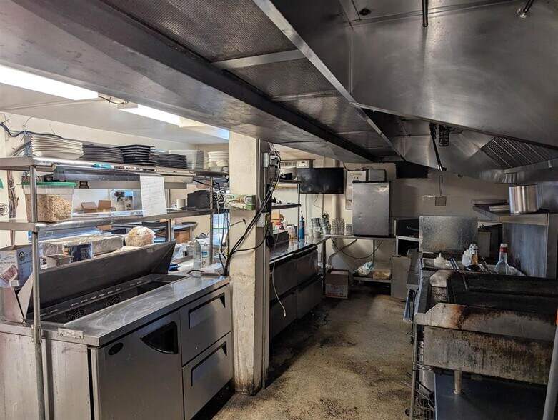 More Photos Of 36-38 Opera House Sq, Claremont Restaurant For Sale