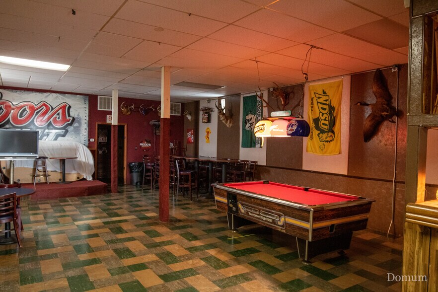 More Photos Of 120 N Main St, Elgin General Retail For Sale