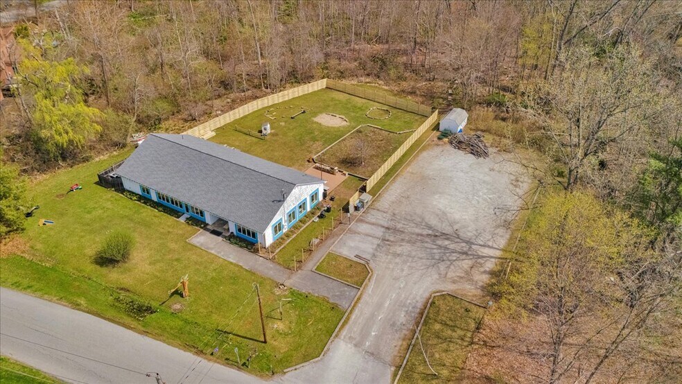 More Photos Of 4 Glenna Dr, Carmel Specialty For Sale