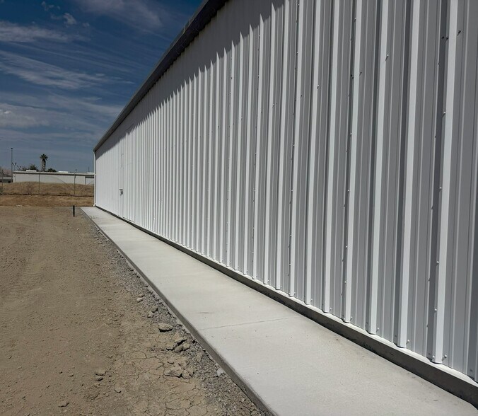 More Photos Of 9840 Cody St, Coalinga Industrial For Lease