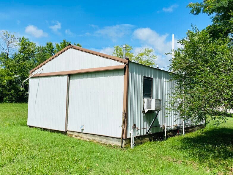 More Photos Of 823 Highway 56, Calico Rock Office For Sale