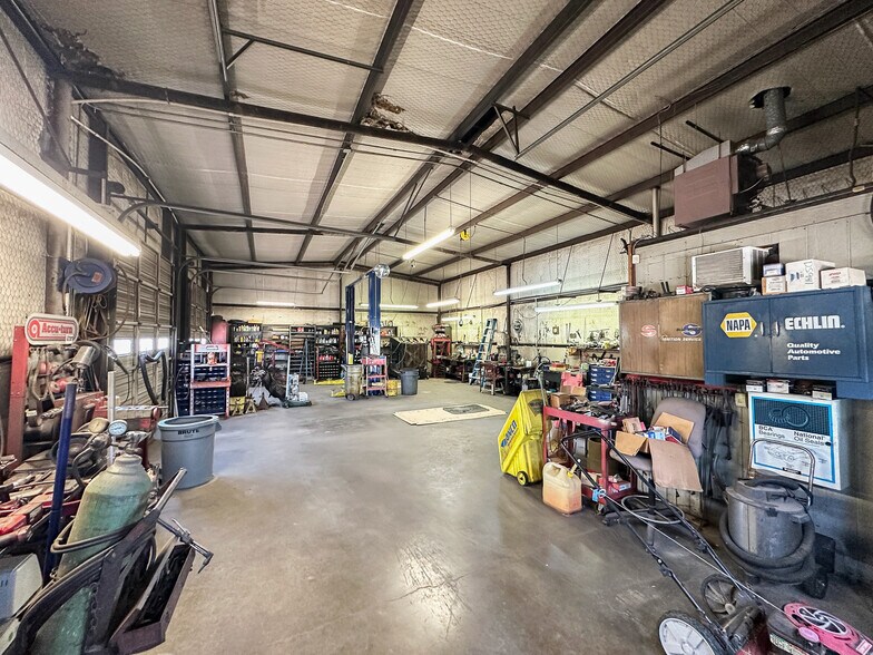 More Photos Of 2609 10th St, Wichita Falls Light Manufacturing For Sale