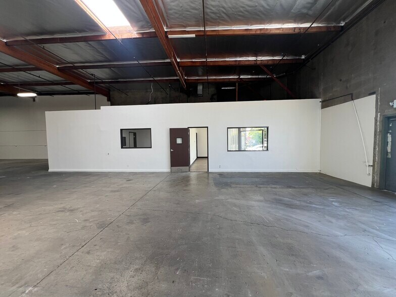 More Photos Of 4459 Rowland Ave, El Monte Warehouse For Lease
