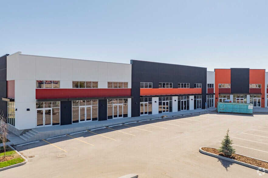 More Photos Of 152 Southbank St, Okotoks Storefront For Sale
