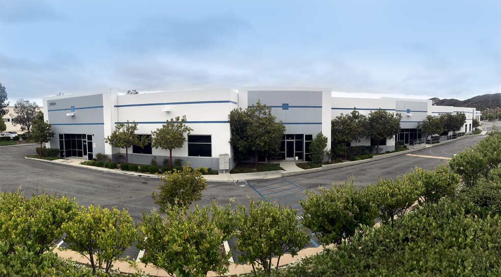 Primary Photo Of 28910 Avenue Penn, Valencia Distribution For Lease