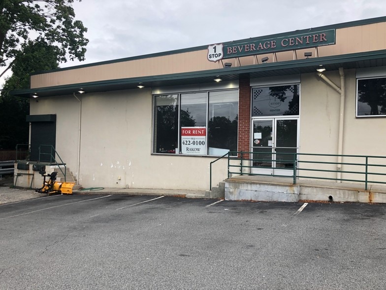 More Photos Of 800 E Boston Post Rd, Mamaroneck Storefront For Sale