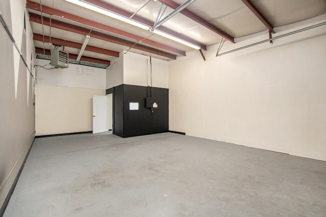 More Photos Of 1000 E 73rd Ave, Denver Warehouse For Lease
