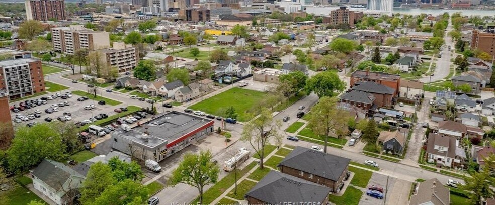 More Photos Of 857 Howard Av, Windsor Auto Repair For Sale