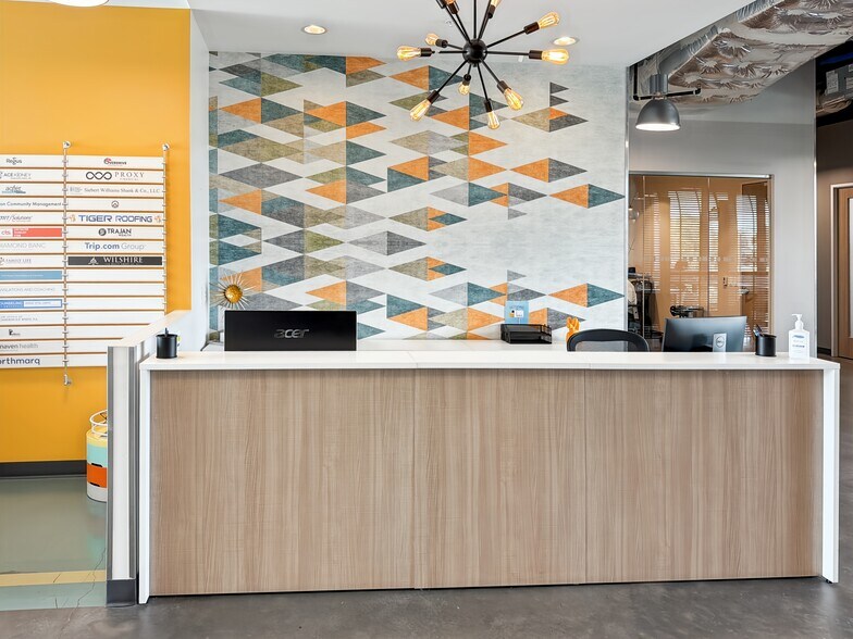 More Photos Of 9100 Conroy Windermere Rd, Windermere Coworking Space