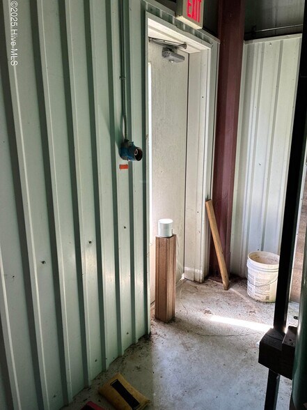 More Photos Of 161 T Com Dr, Elizabeth City Warehouse For Sale