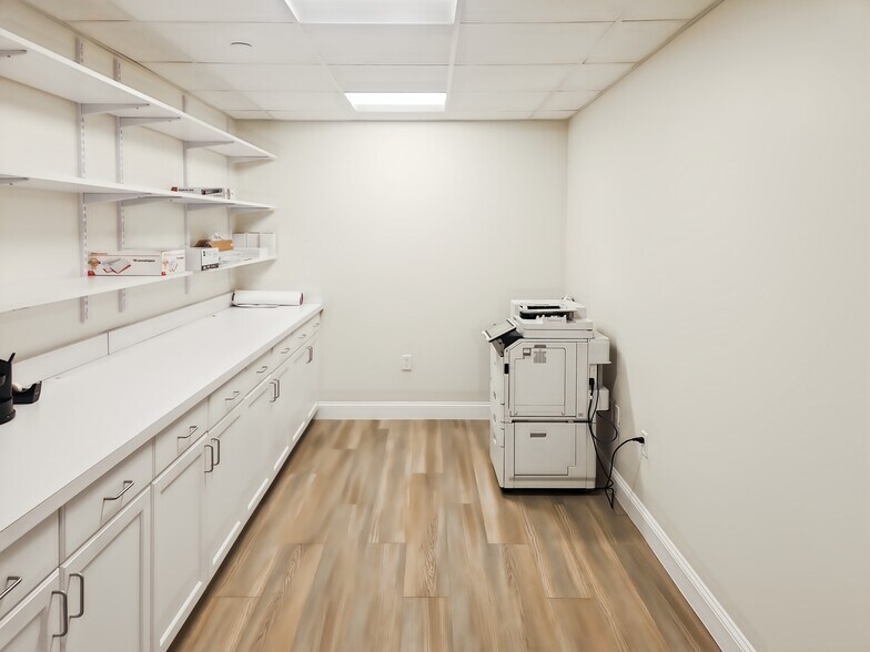 More Photos Of 1274 Osgood St, North Andover Coworking Space