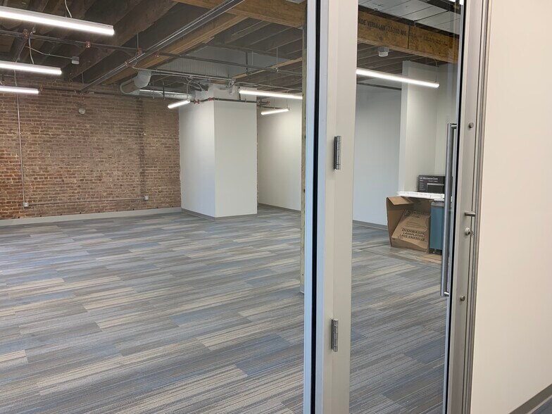 More Photos Of 656-658 S Main St, Greenville Loft Creative Space For Sale