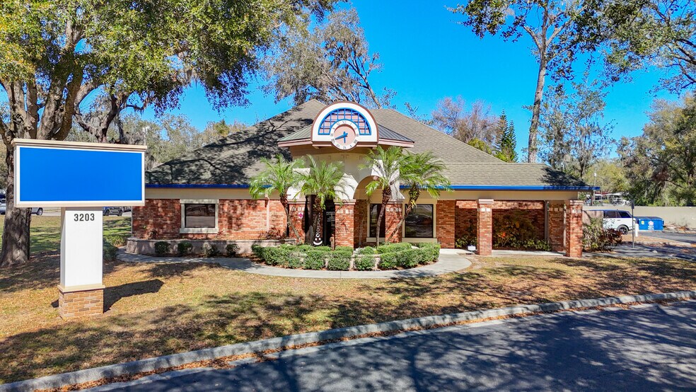 More Photos Of 3203 Lithia Pinecrest Rd, Valrico Medical For Sale