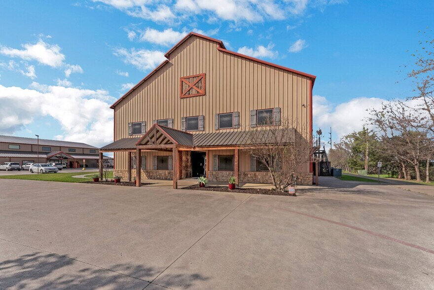 More Photos Of 2701 Hartlee Field Rd, Denton Office Residential For Sale