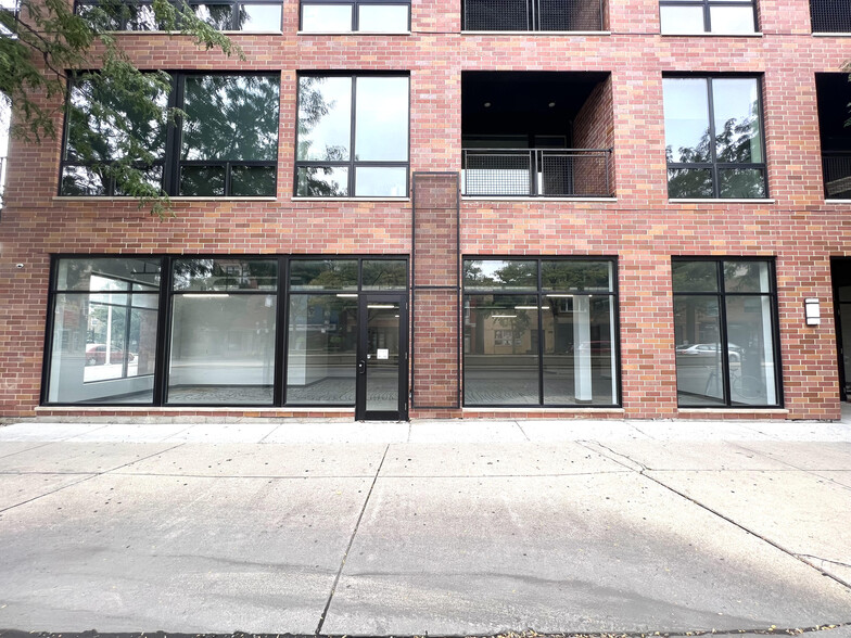 Primary Photo Of 1011-1023 N Ashland Ave, Chicago Apartments For Lease