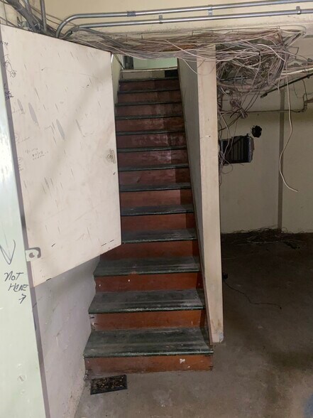 More Photos Of 100 S Euclid Ave, Ontario Storefront For Lease