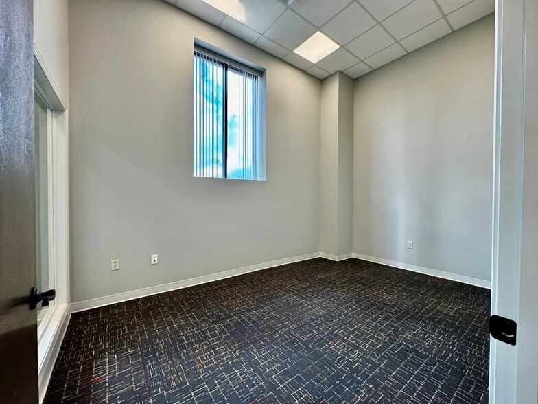 More Photos Of 266 S Jefferson Ave, Lebanon Office For Lease