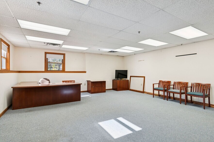 More Photos Of 61 Depot St, White River Junction Office For Sale