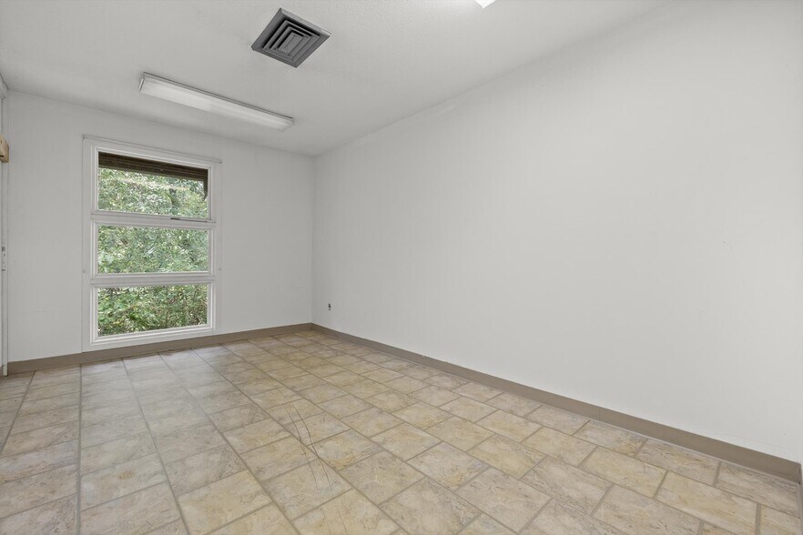 More Photos Of 4300 James Ln, Chattanooga Specialty For Sale