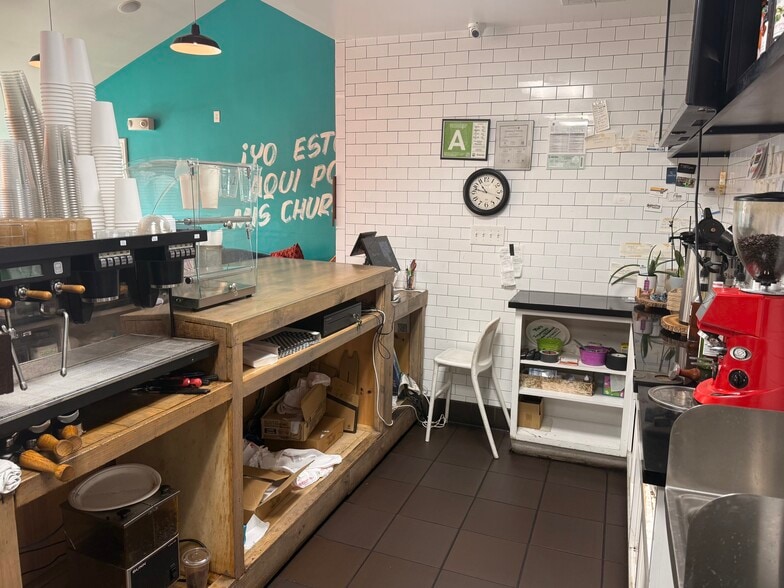 More Photos Of 401 E Foothill Blvd, Azusa Medical For Lease