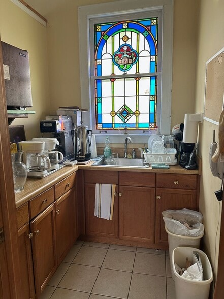 More Photos Of 22 Laurence Pky, Laurence Harbor Religious Facility For Sale