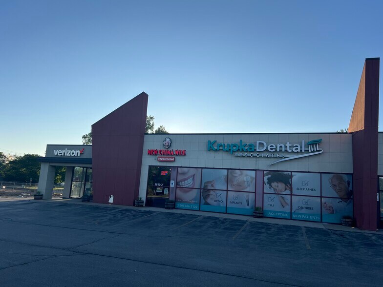 More Photos Of 1810-1900 Crooks Ave, Kaukauna General Retail For Sale