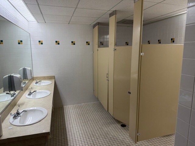 More Photos Of 1114 N Arlington Heights Rd, Arlington Heights Medical For Lease