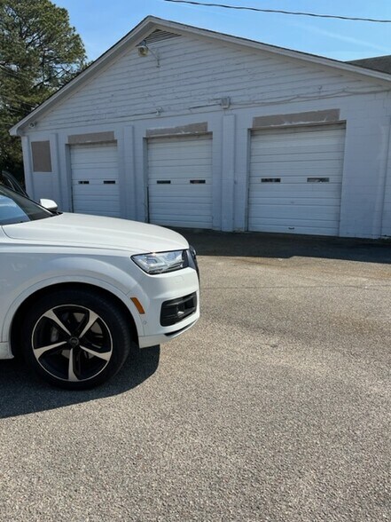 More Photos Of 102 Lamar St, Hartsville Office For Sale