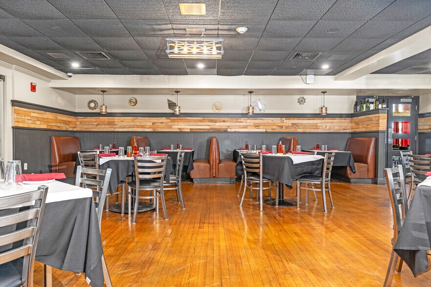 More Photos Of 2099 Post Rd, Warwick Restaurant For Sale