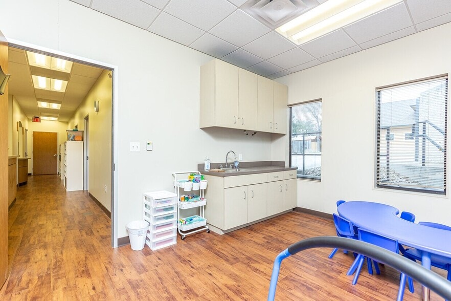 More Photos Of 11901 Parmer Ln, Cedar Park Medical For Sale