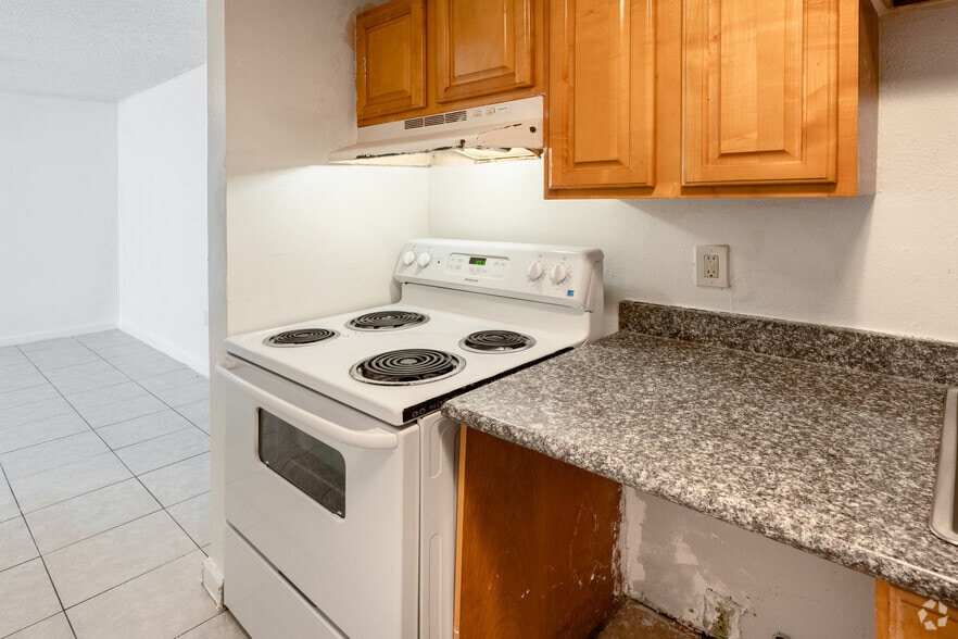 More Photos Of 1718 Boulevard De Province, Baton Rouge Apartments For Sale