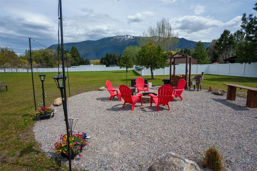 More Photos Of 1040 Roost Way, Columbia Falls Specialty For Sale