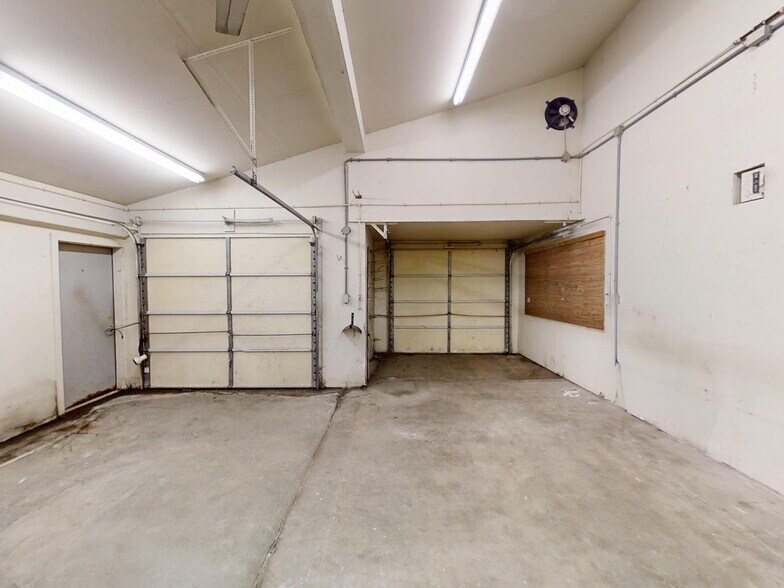 More Photos Of 110 Railroad St, Cambridge Springs Freestanding For Sale