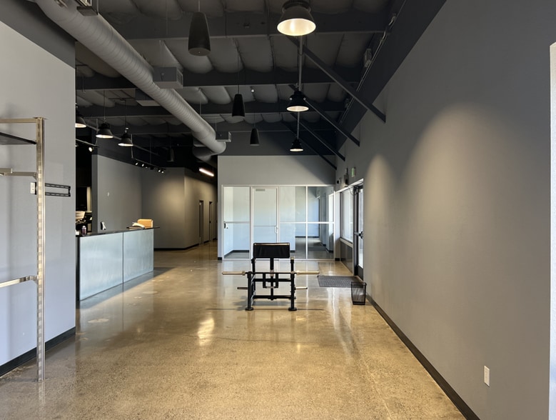 More Photos Of 90 Casa Grande Rd, Petaluma Freestanding For Lease