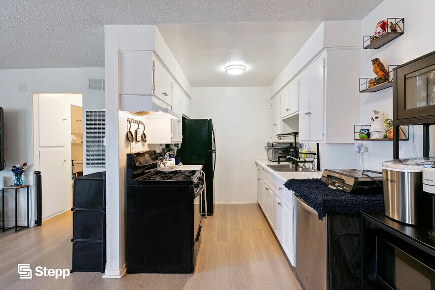 More Photos Of 1153-1161 Magnolia Ave, Long Beach Apartments For Sale