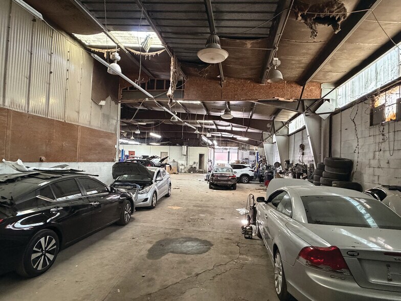 More Photos Of 5310 Martin Luther King Blvd, Saint Louis Warehouse For Sale