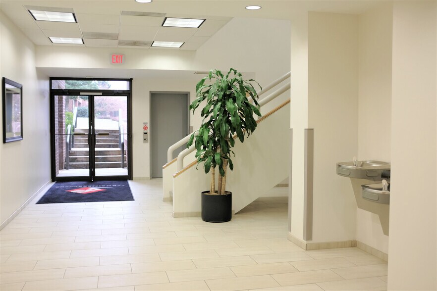 More Photos Of 7520 Standish Pl, Rockville Office For Lease