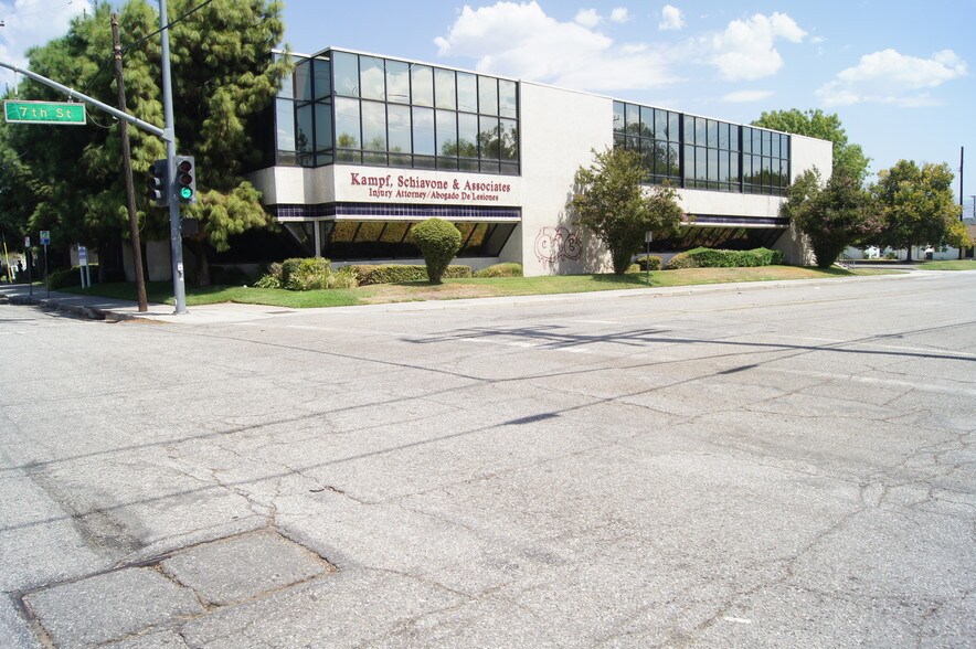 Primary Photo Of 715 N Arrowhead Ave, San Bernardino Coworking Space